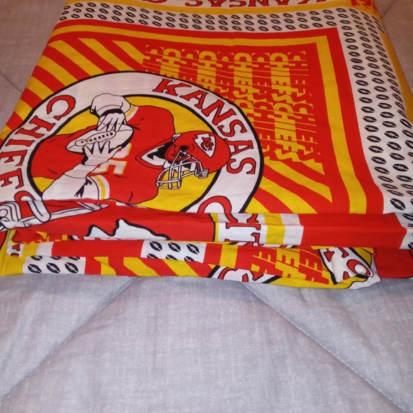 Classic 1990's Kansas City Chiefs Fabric 13feet long 10feet wide... - Picture 3 of 9